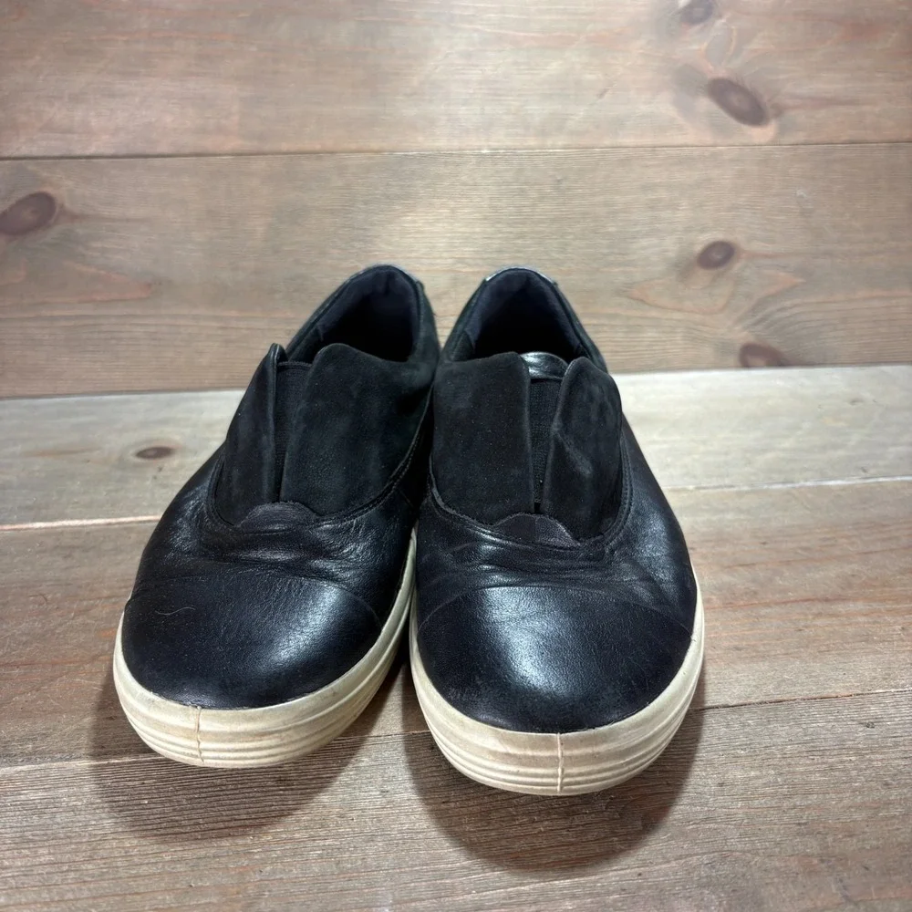 ECCO Soft 7 Womens size 37 shoes Black Leather Slip On Casual Comfort sneakers
